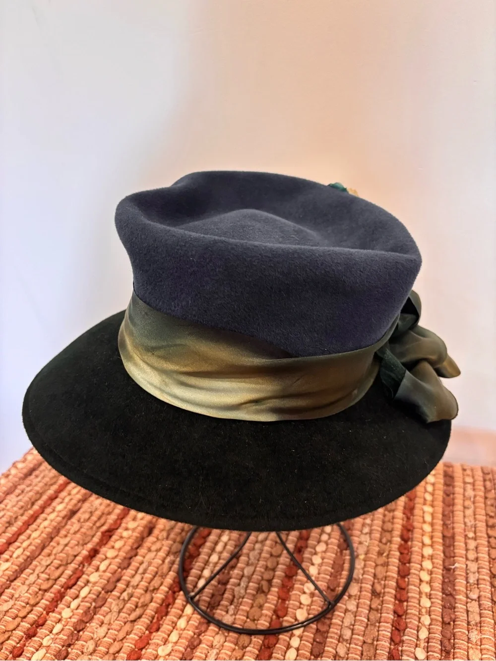 Louise Green Designer Wool Felt Wide Brim Floral Church Derby Hat Blue Green USA